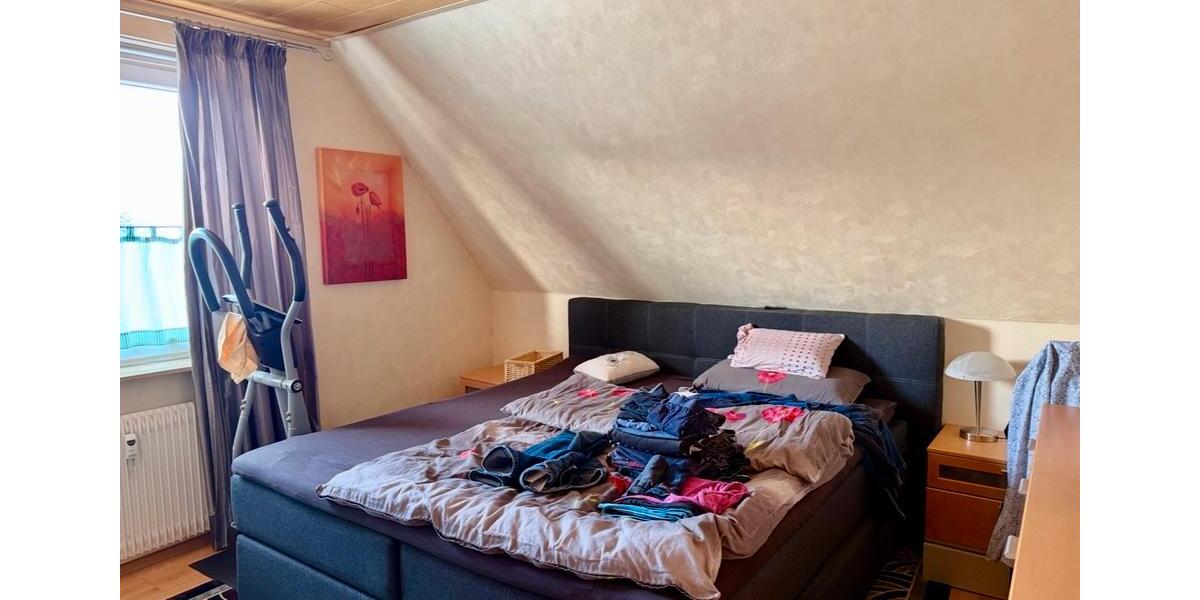 Dachgeschoßwohnung Horn-Bad Meinberg Bad Meinberg - 4 Zimmer, 124 m&sup2;, 900&euro; | Angebot:26670863