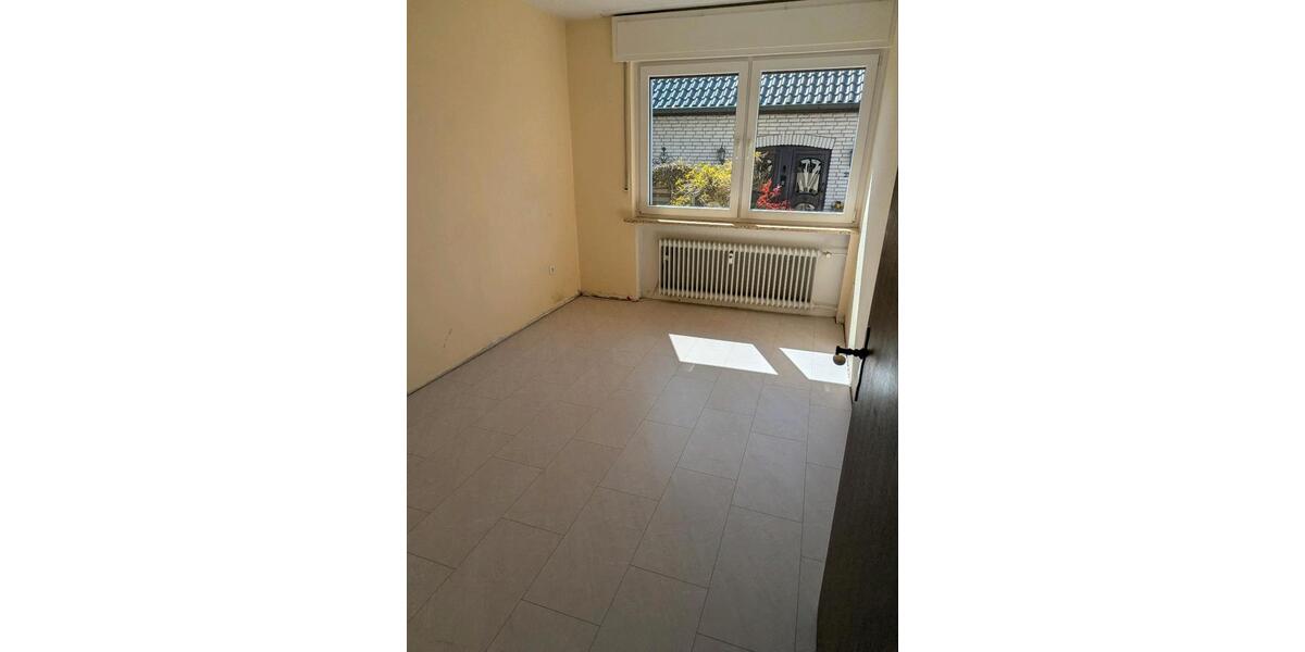 Erdgeschoßwohnung Schloß Holte-Stukenbrock Stukenbrock - 3 Zimmer, 85 m&sup2;, 650&euro; | Angebot:26423160