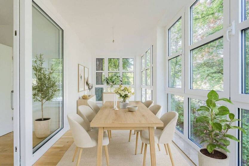 5-Zimmer-Wohnung mit Wintergarten und Balkon - Zentrale Lage am Halensee!