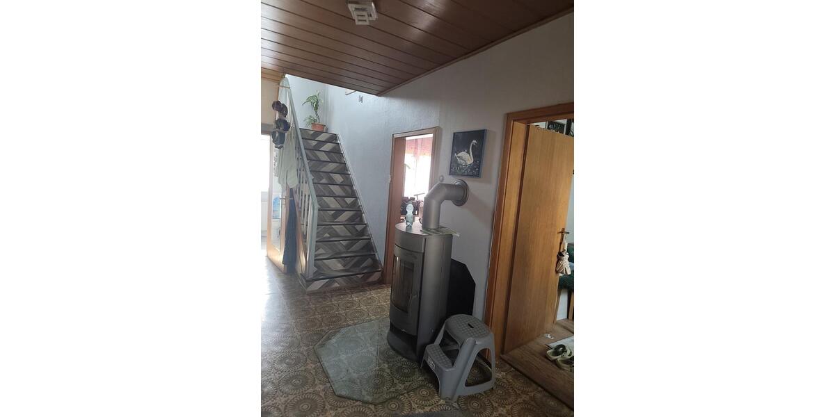 Einfamilienhaus Salzkotten - 8 Zimmer, 149 m&sup2;, 160.000&euro; | Angebot:27618174