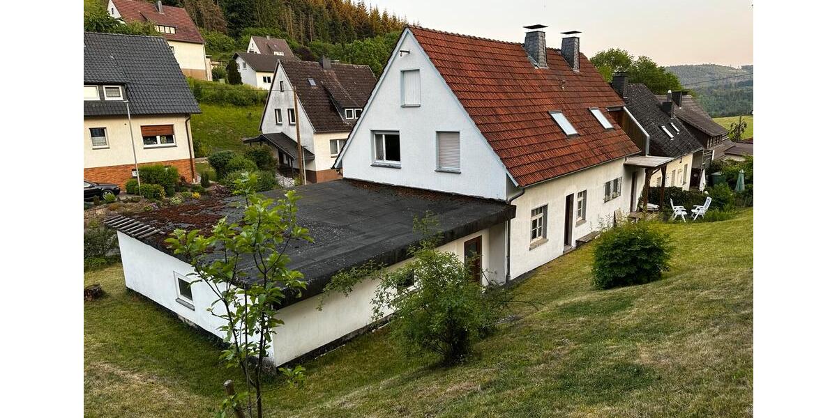 Einfamilienhaus Marsberg - 9 Zimmer, 180 m&sup2;, 199.000&euro; | Angebot:27079077