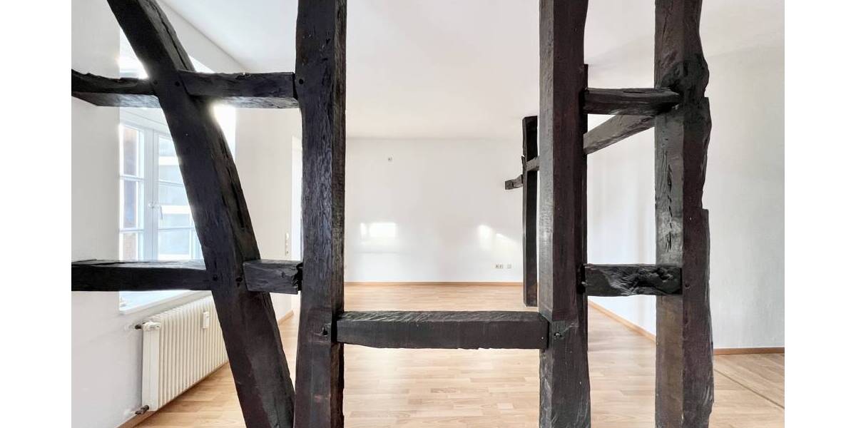 Etagenwohnung Detmold Innenstadt - 2 Zimmer, 93 m&sup2;, 199.000&euro; | Angebot:26093789