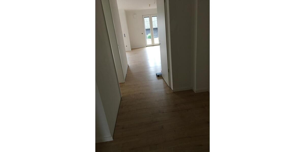 Erdgeschoßwohnung Paderborn Neuenbeken - 3 Zimmer, 80 m&sup2;, 1.046&euro; | Angebot:25790487