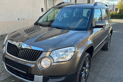 Skoda Yeti 89.000 km 6.990 &euro; Paderborn 33100