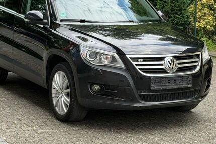 VW Tiguan 218.000 km 5.299 &euro; Paderborn 33100