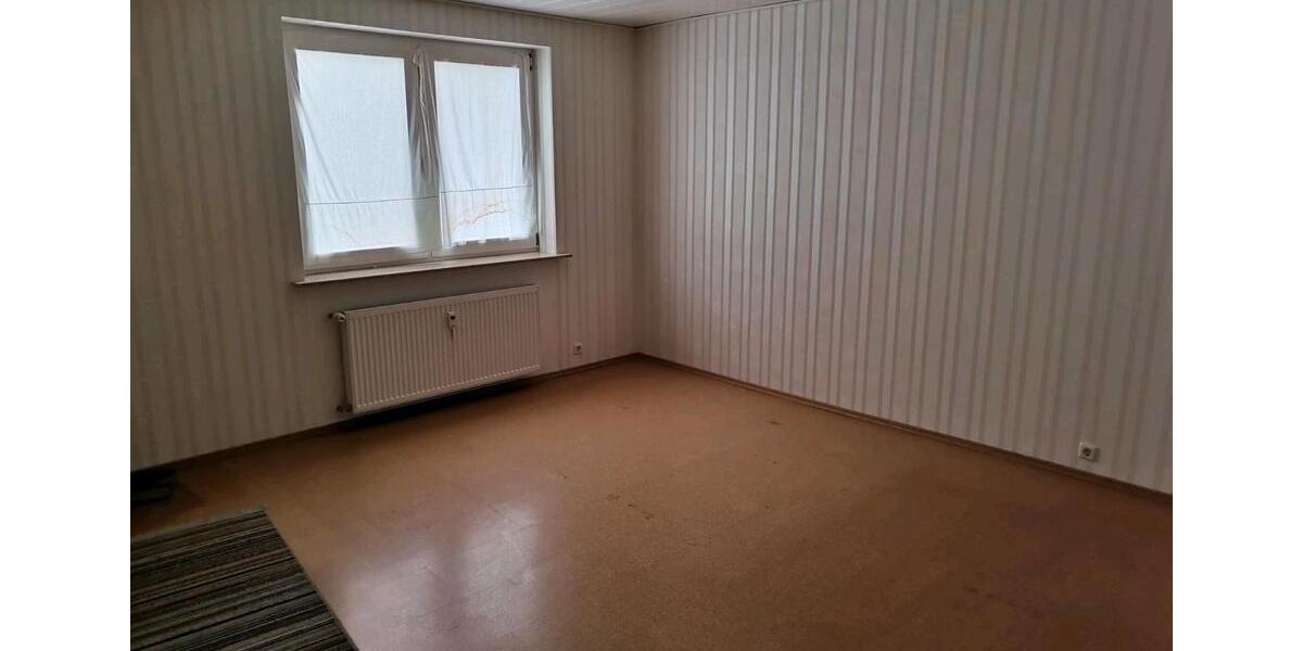 Etagenwohnung Marsberg - 1 Zimmer, 94 m&sup2;, 90.000&euro; | Angebot:26815408