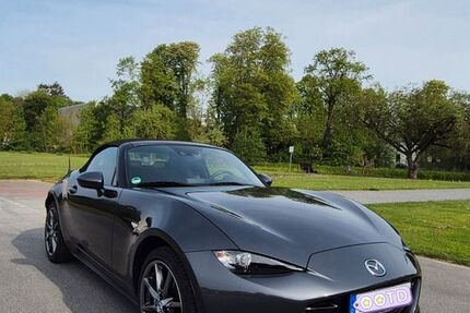 Mazda MX-5 33.000 km 21.900 &euro; Paderborn 33106