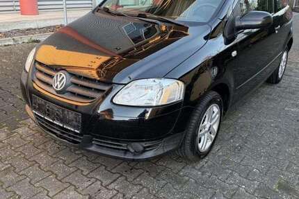 VW Fox 124.000 km 2.699 &euro; Paderborn 33100