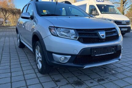 Dacia Sandero 49.680 km 8.499 &euro; Paderborn 33104