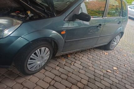 Ford Fiesta 175.000 km 1.300 &euro; Steinheim 32839