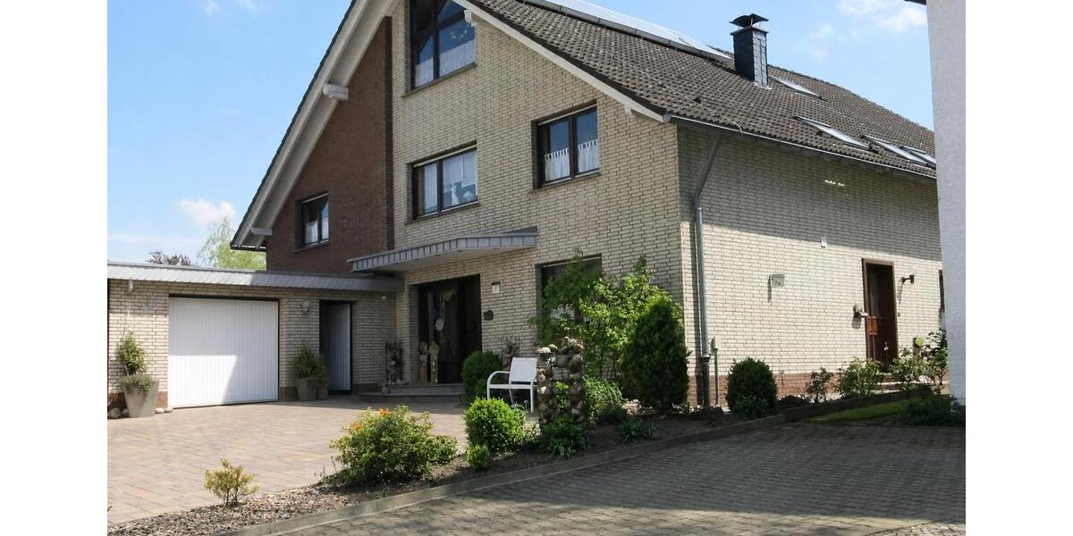 Bauernhaus, Landhaus Bad Wünnenberg - 14 Zimmer, 330 m&sup2;, 390.000&euro; | Angebot:27295998