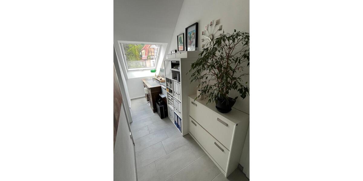 Dachgeschoßwohnung Büren - 2 Zimmer, 71 m&sup2;, 850&euro; | Angebot:26556979