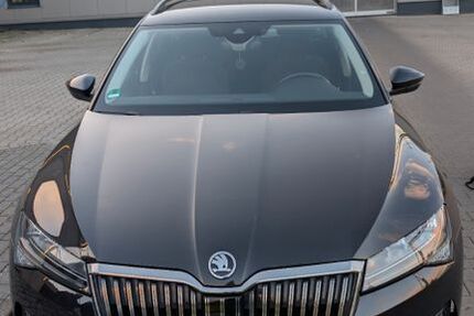 Skoda Superb 76.000 km 19.800 € Bielefeld 33719