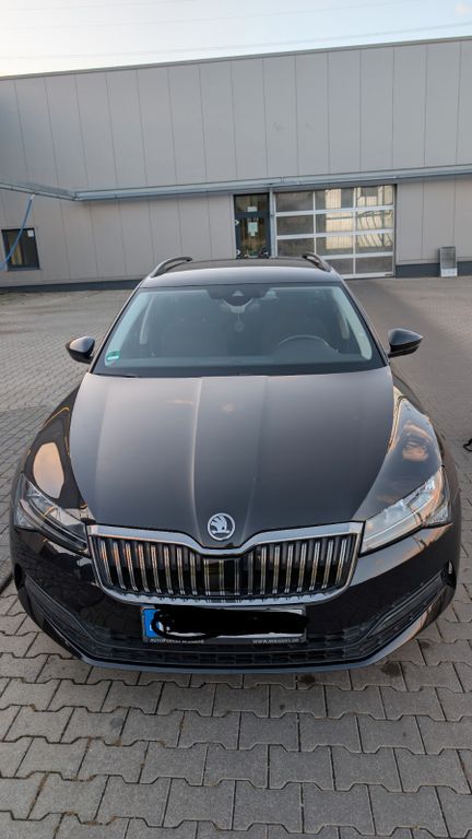 Skoda Superb 76.000 km 19.800 € Bielefeld 33719