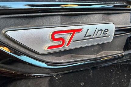 Ford Kuga 90.000 km 13.499 € Salzkotten 33154