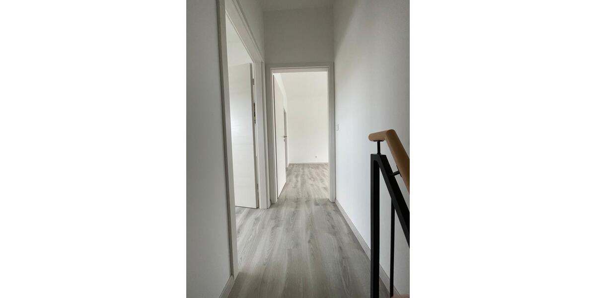 Reihenhaus Bad Driburg - 5 Zimmer, 145 m&sup2;, 1.300&euro; | Angebot:26591873