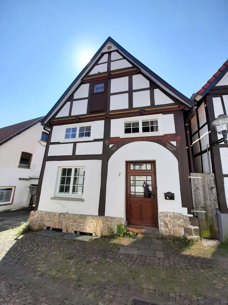 Haus zum Kaufen in Blomberg 150.000 € 113 m²