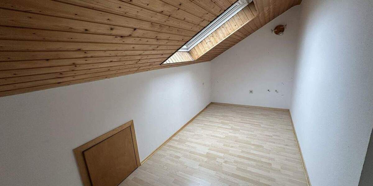 Einfamilienhaus Steinheim - 6 Zimmer, 262 m&sup2;, 299.000&euro; | Angebot:25821934