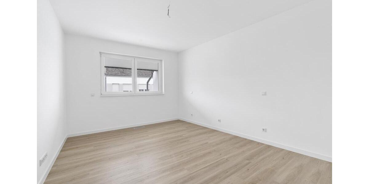 Etagenwohnung Bad Lippspringe - 4 Zimmer, 145 m&sup2;, 1.450&euro; | Angebot:25351238