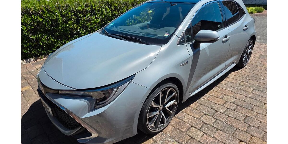 Toyota Corolla 96.000 km 21.600 &euro; Borchen 33178