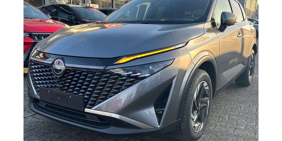 Nissan Qashqai 8.440 km 28.990 &euro; Paderborn 33106