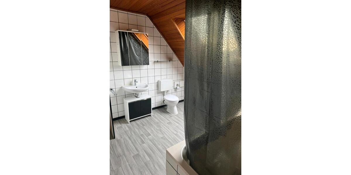 Dachgeschoßwohnung Brakel - 2 Zimmer, 72 m&sup2;, 700&euro; | Angebot:26321260