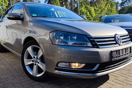 VW Passat 152.453 km 6.400 &euro; Schlangen 33189
