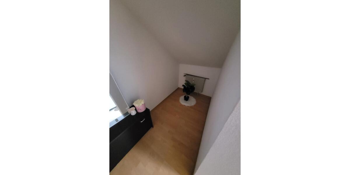 Dachgeschoßwohnung Detmold Hiddesen - 2 Zimmer, 65 m&sup2;, 750&euro; | Angebot:25238987