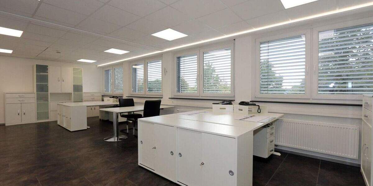 Vielseitig nutzbares Gewerbeanwesen in 33154 Salzkotten | High End Büro, Produktion, Logistik und Ausstellungshalle zimmer