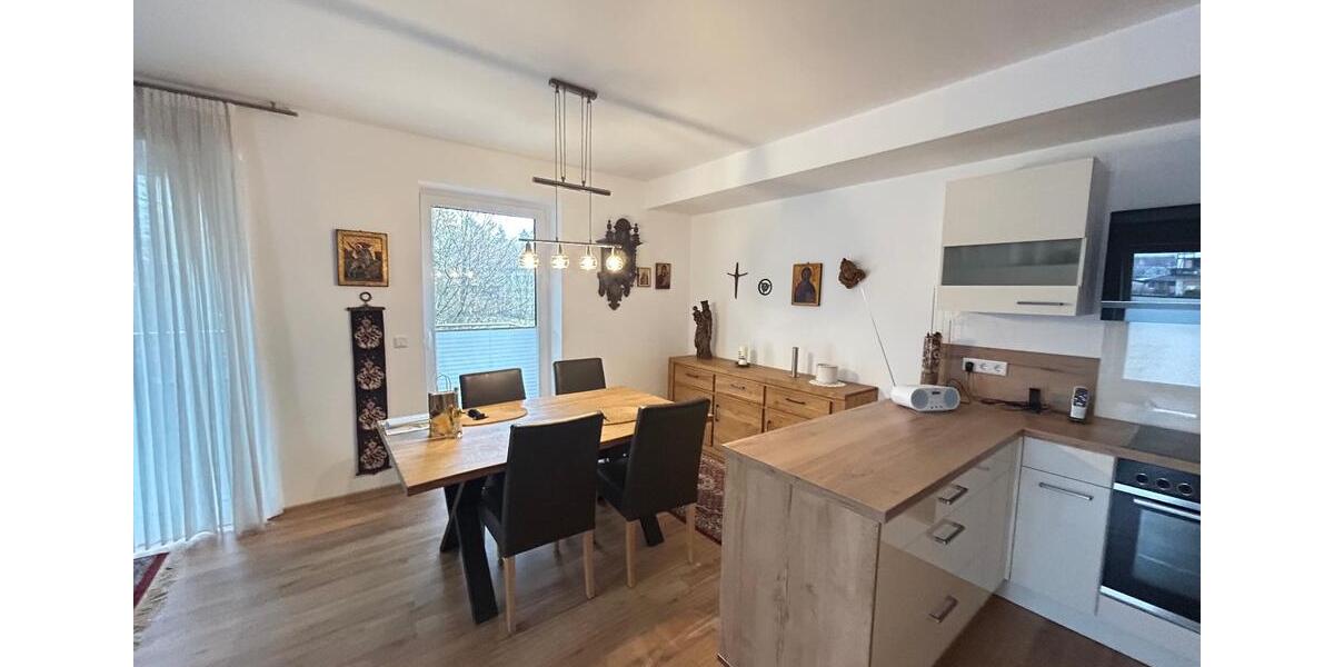 Erdgeschoßwohnung Bad Driburg - 3 Zimmer, 83 m&sup2;, 990&euro; | Angebot:25180528