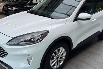 Ford Kuga 69.000 km 23.900 € Detmold 32758