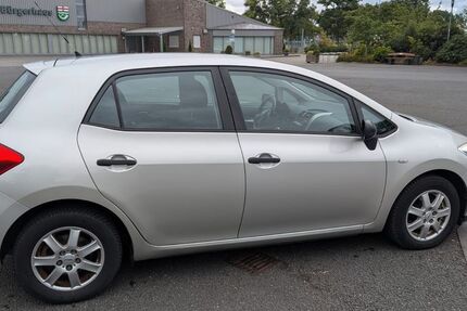 Toyota Auris 130.000 km 3.500 &euro; Hövelhof 33161
