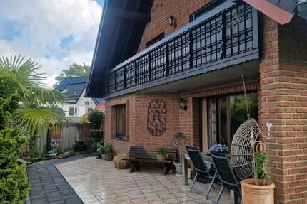 Haus Augustdorf - 8 Zimmer, 180 m&sup2;, 490.000&euro; | Angebot:26564013