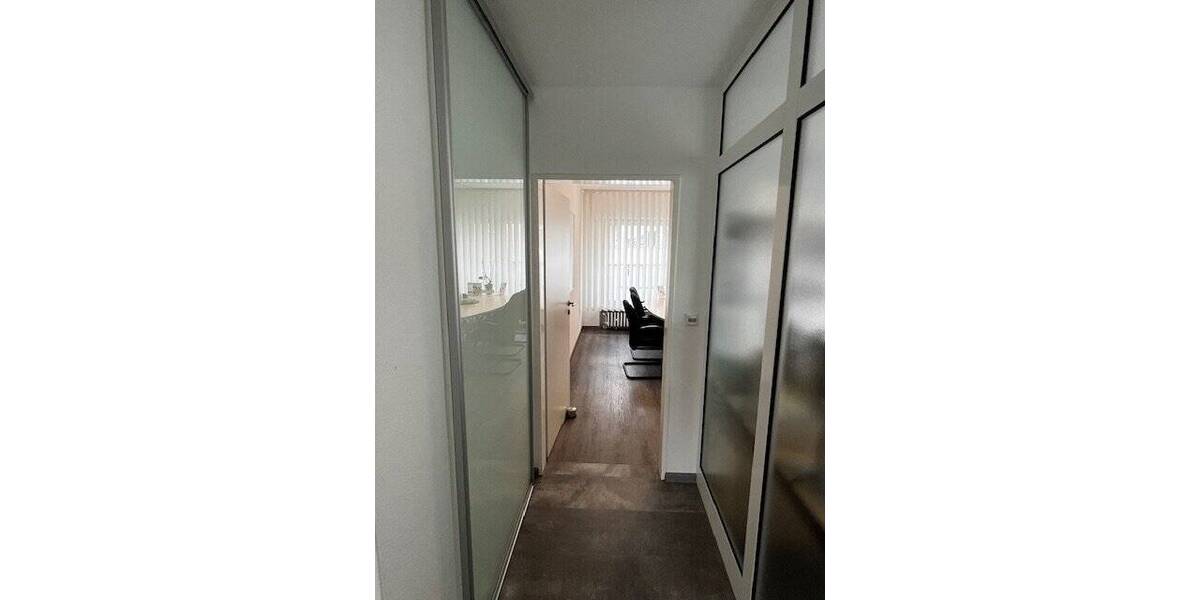 Gewerbeobjekt Lippstadt Kernstadt - 4 Zimmer, 126 m&sup2;, 1.350&euro; | Angebot:20790950