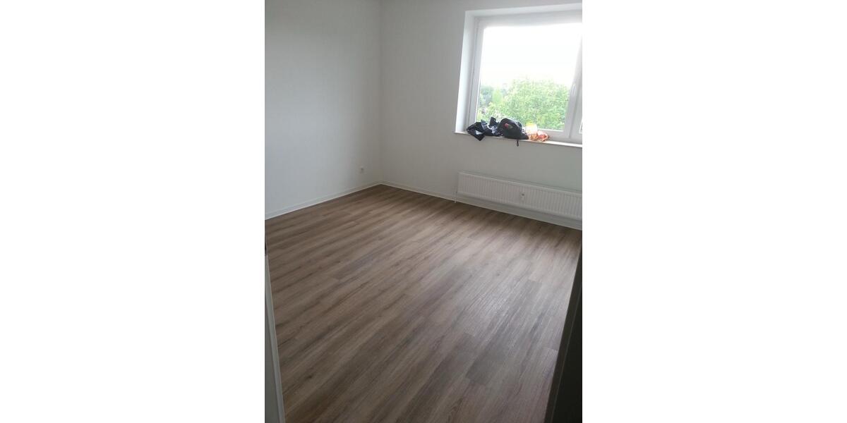 Dachgeschoßwohnung Paderborn - 3 Zimmer, 77 m&sup2;, 750&euro; | Angebot:26476688
