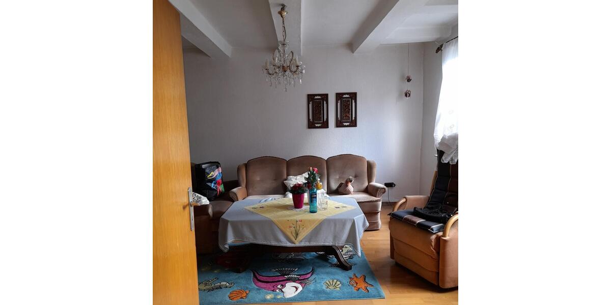 Erdgeschoßwohnung Brakel - 6 Zimmer, 140 m&sup2;, 1.800&euro; | Angebot:27592128