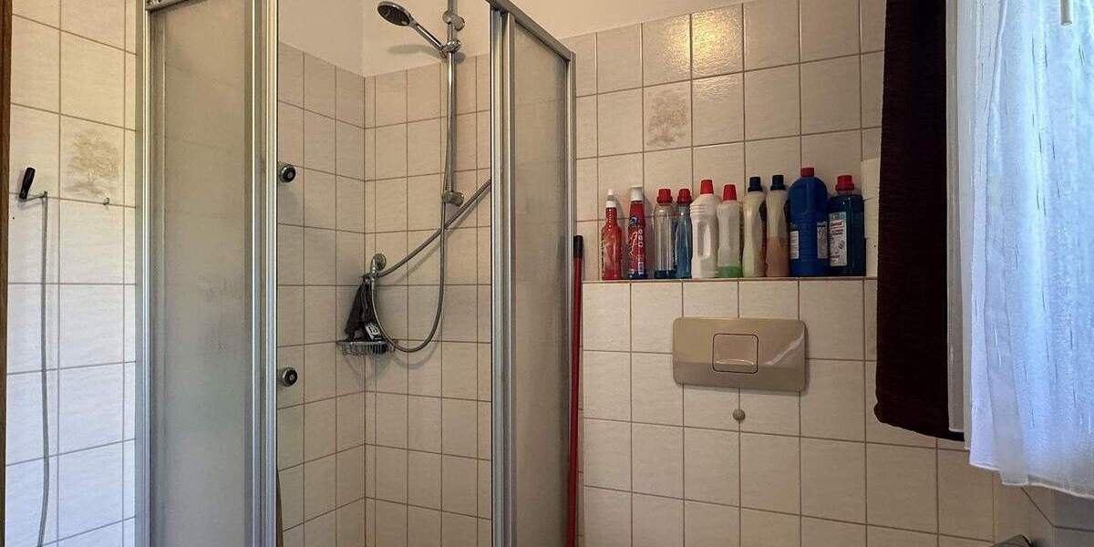 Erdgeschosswohnung mit Wintergarten im 2-Familienhaus- ruhige Wohnlage 2 zimmer