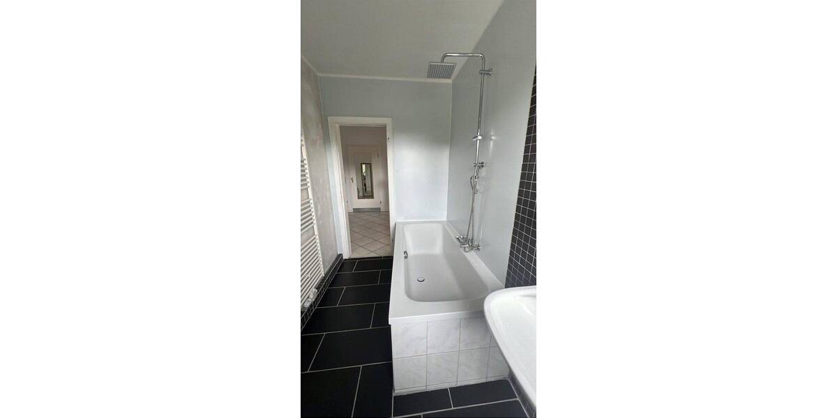Etagenwohnung Detmold Bentrup-Loßbruch - 3 Zimmer, 95 m&sup2;, 780&euro; | Angebot:26886722