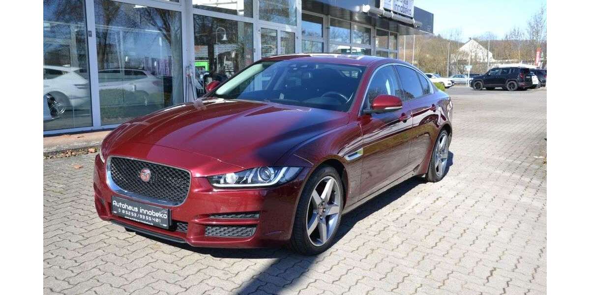 Jaguar XE 145.096 km 12.980 &euro; Bad Driburg 33014