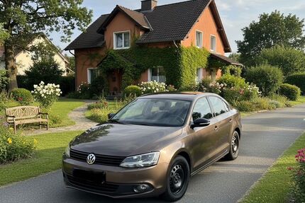 VW Jetta 111.400 km 7.199 &euro; paderborn 33102