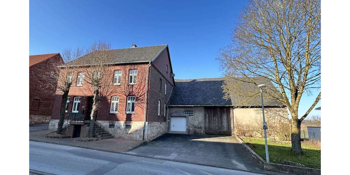 Einfamilienhaus Marsberg - 9 Zimmer, 267 m&sup2;, 175.000&euro; | Angebot:25803981
