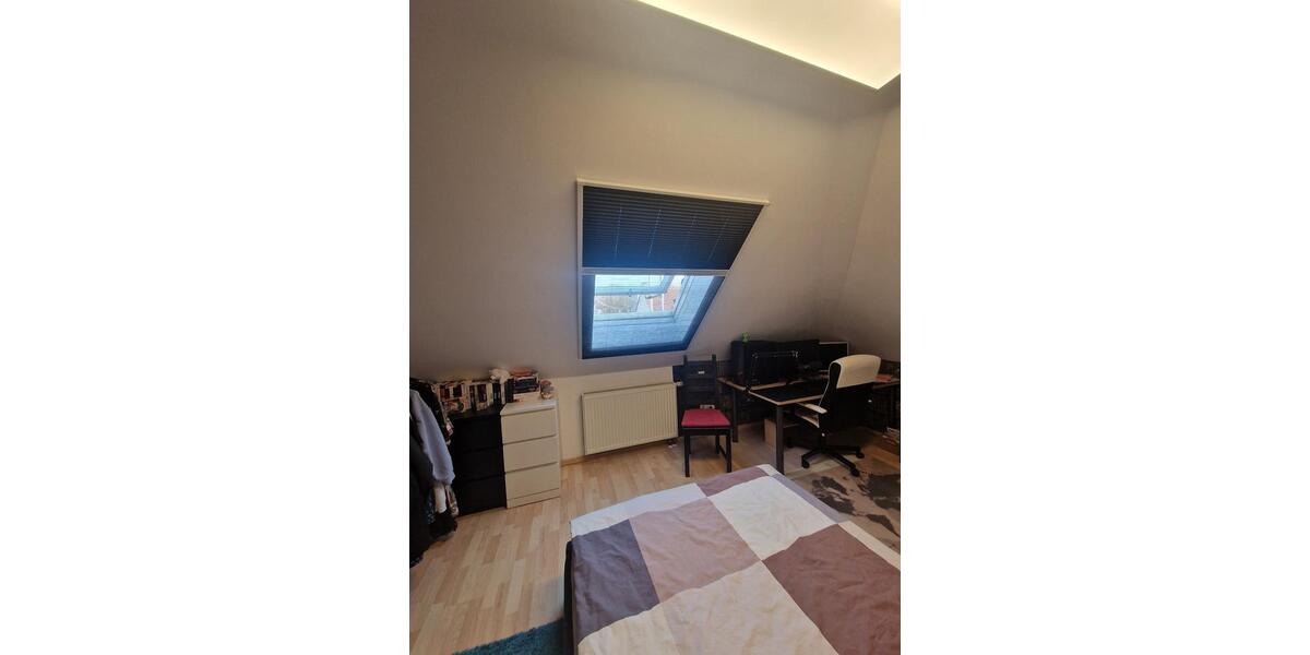 Dachgeschoßwohnung Paderborn Univiertel - 2 Zimmer, 42 m&sup2;, 390&euro; | Angebot:25396077