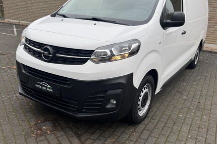 Opel Vivaro 93.000 km 12.499 € Paderborn 33100