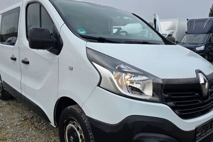 Renault Trafic 121.000 km 9.400 &euro; Bad Lippspringe 33175