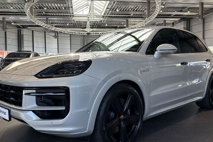 Porsche Cayenne 28.200 km 124.890 &euro; Paderborn 33100