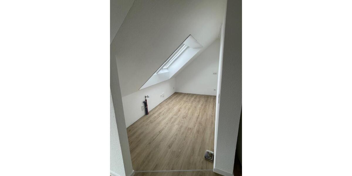 Dachgeschoßwohnung Paderborn Univiertel - 2 Zimmer, 90 m&sup2;, 1.044&euro; | Angebot:25780049
