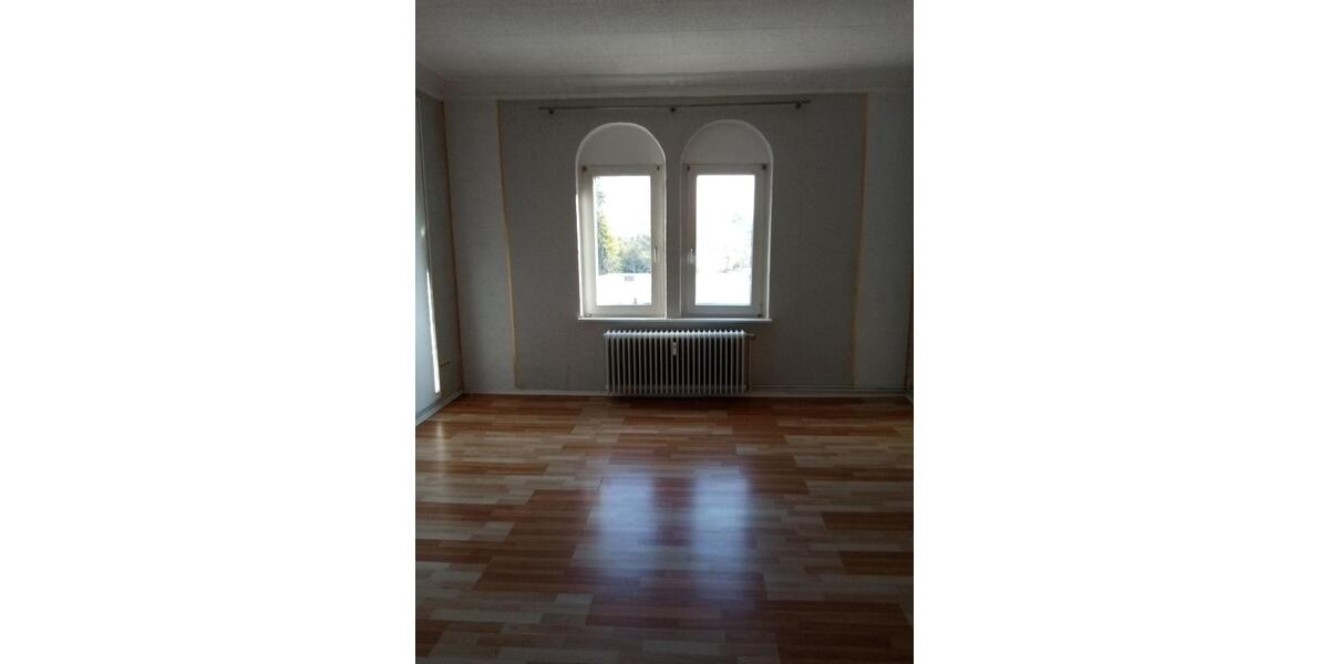 Etagenwohnung Steinheim - 4 Zimmer, 100 m&sup2;, 700&euro; | Angebot:26465581