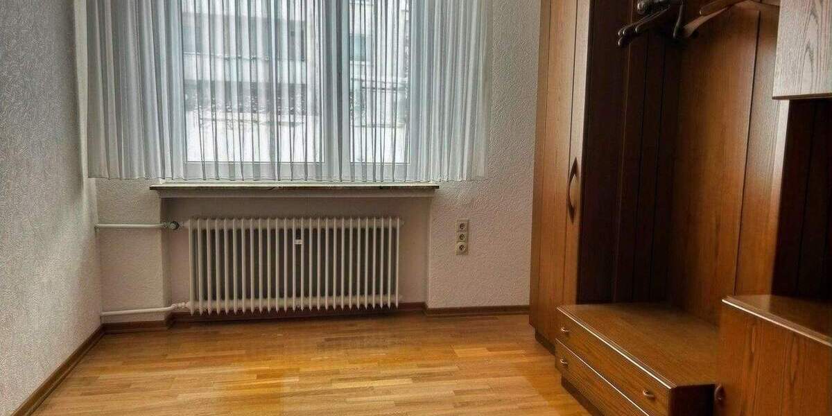 Einfamilienhaus Steinheim Sandebeck - 9 Zimmer, 209 m&sup2;, 249.000&euro; | Angebot:25687387