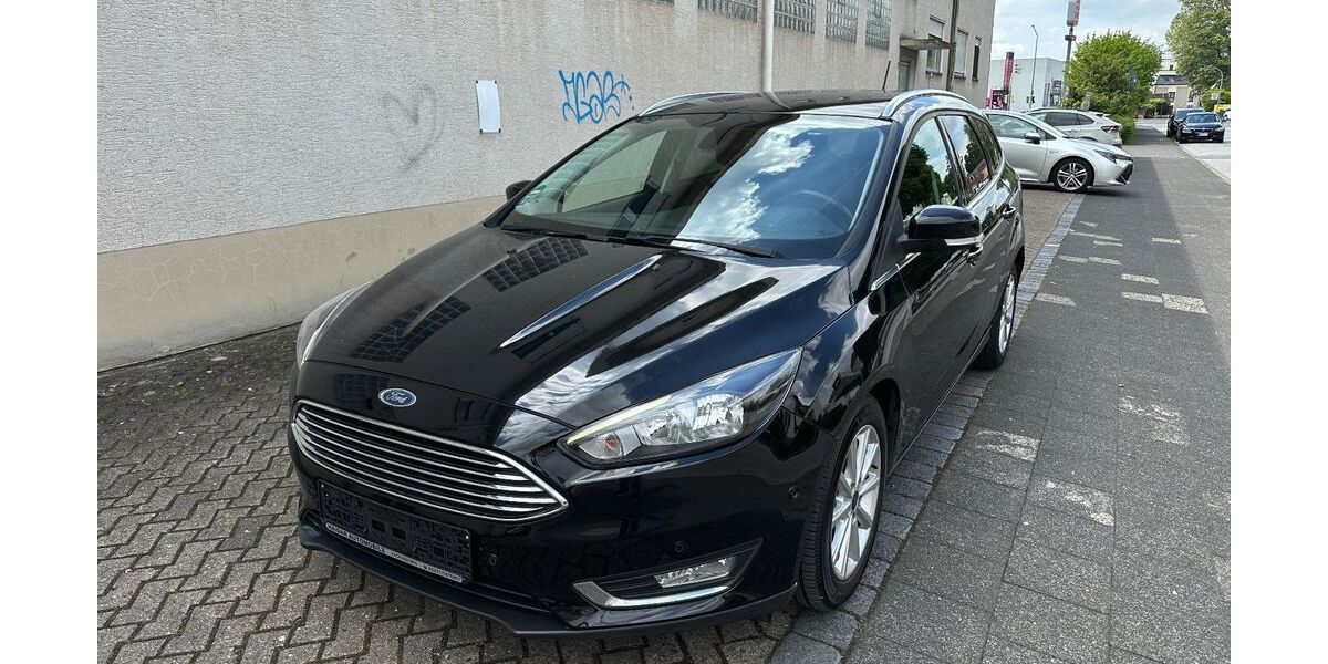 Ford Focus 117.000 km 6.999 &euro; Paderborn 33100