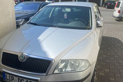 Skoda Octavia 254.000 km 1.300 &euro; Paderborn 33104